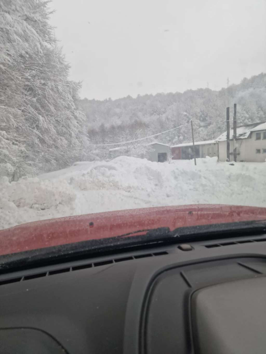 U selima na području Srebrenice putevi neprohodni