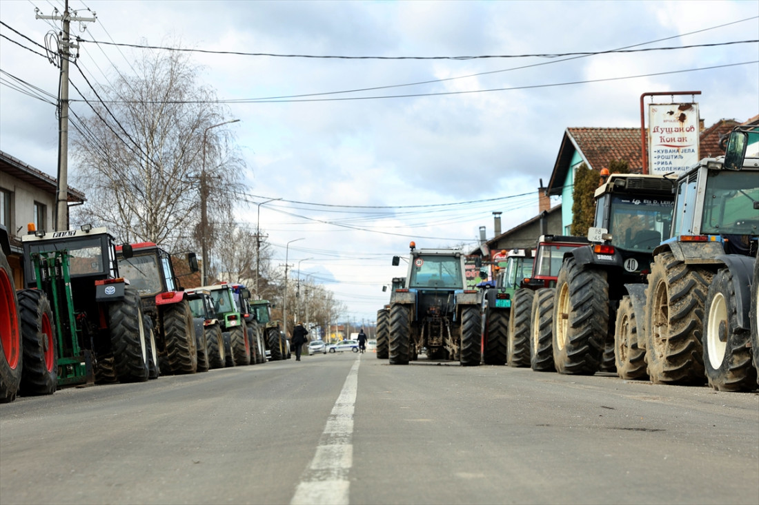 Nastavljene blokade cesta u Srbiji, poljoprivrednici traže ispunjenje zahtjeva