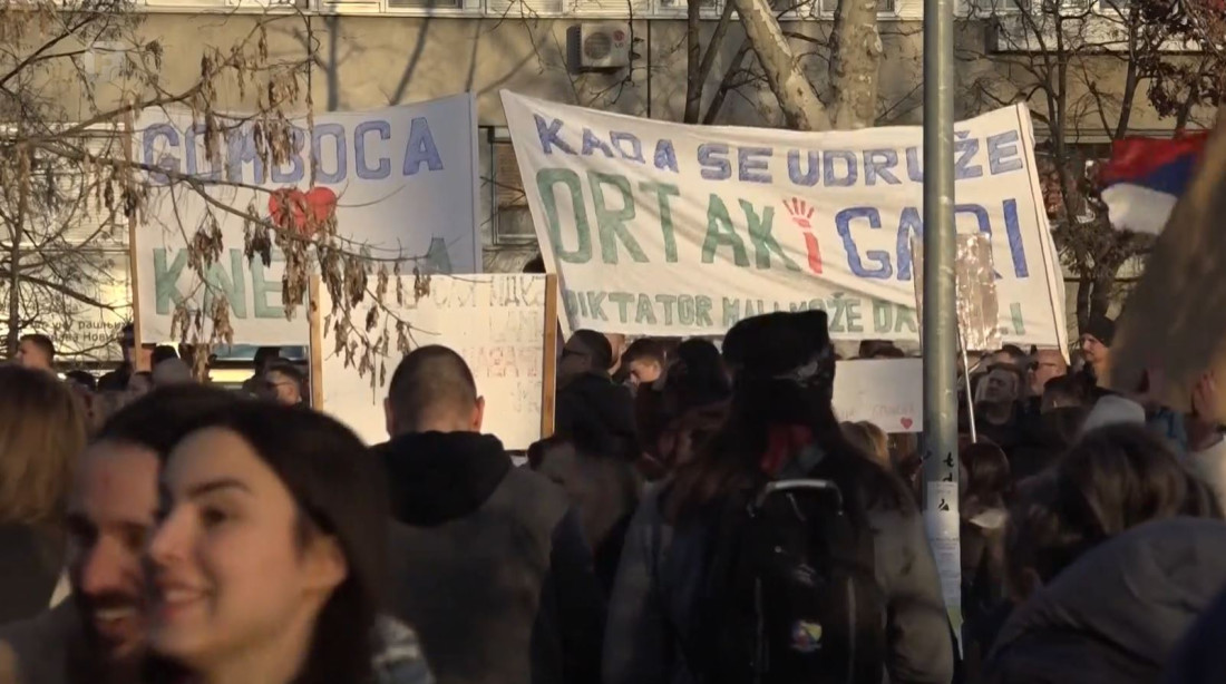 Prijetnje, ucjene, napadi, uhićenja