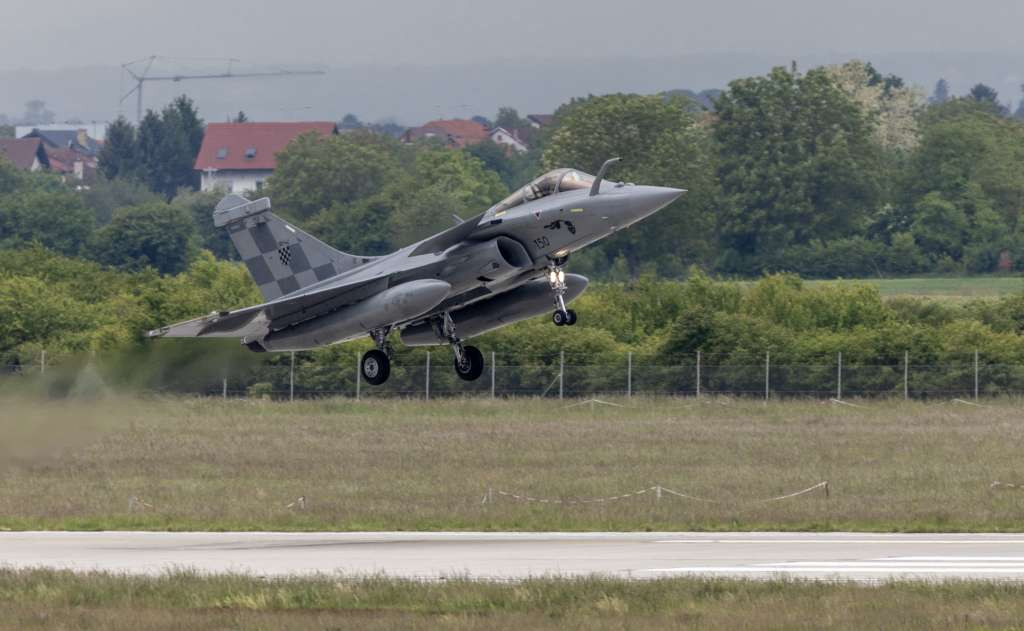Srbija se zadužuje zbog francuskih Rafalea