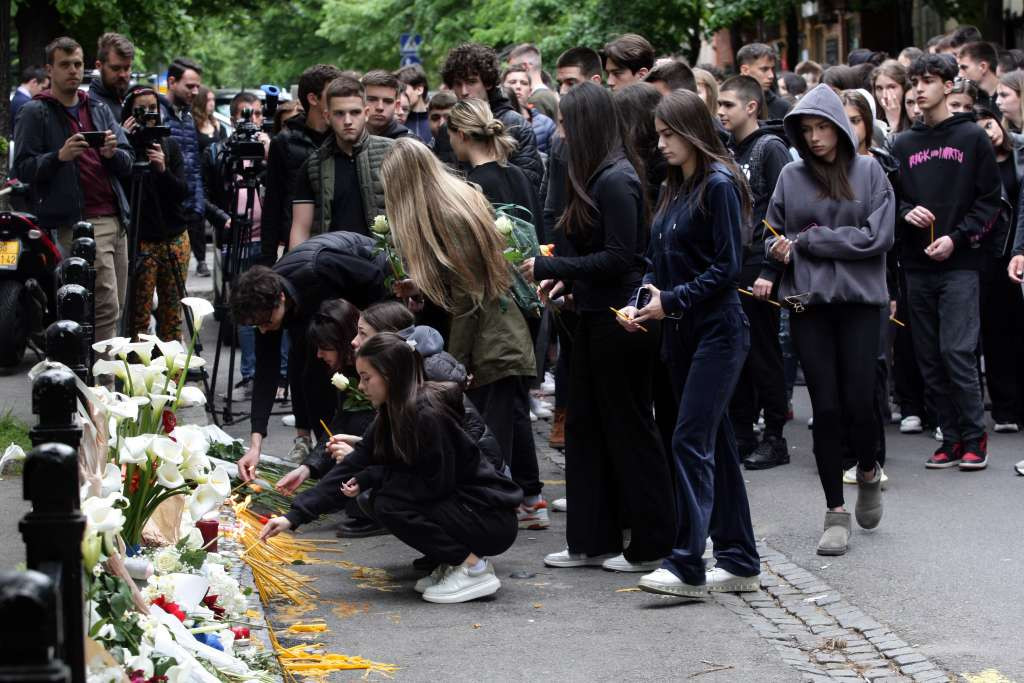 Vlada Srbije ranjenoj nastavnici u 'Ribnikaru' dodijelila doživotna mjesečna primanja