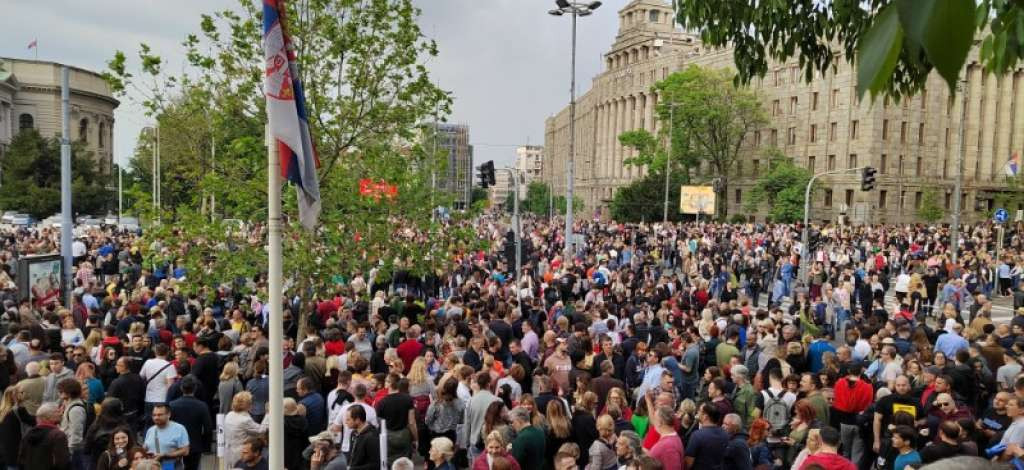 Srbiju očekuje buran kraj sedmice i dva masovna skupa vlasti i opozicije