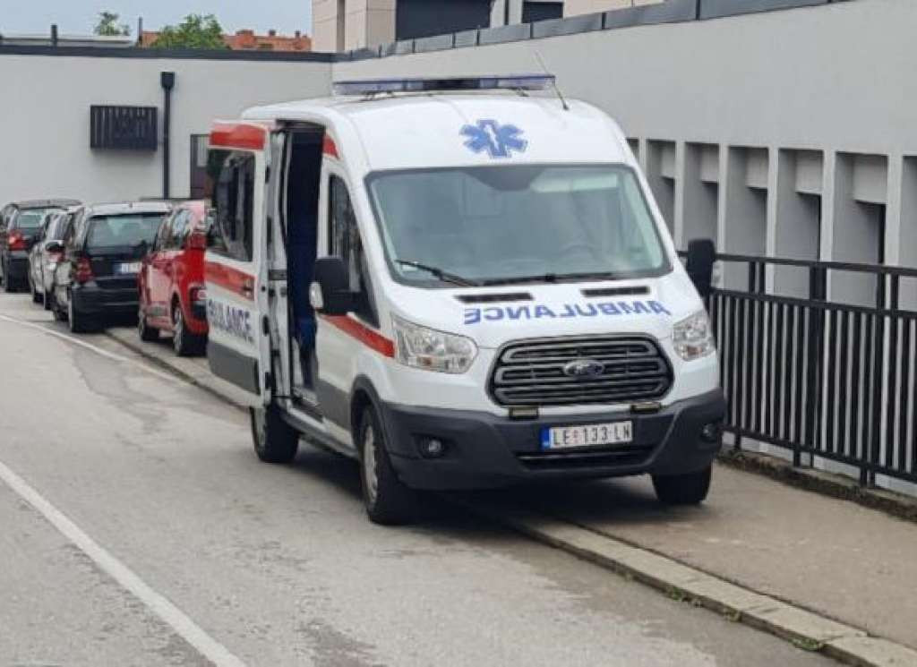 Preminuo učenik koji je pretučen ispred škole u Srbiji