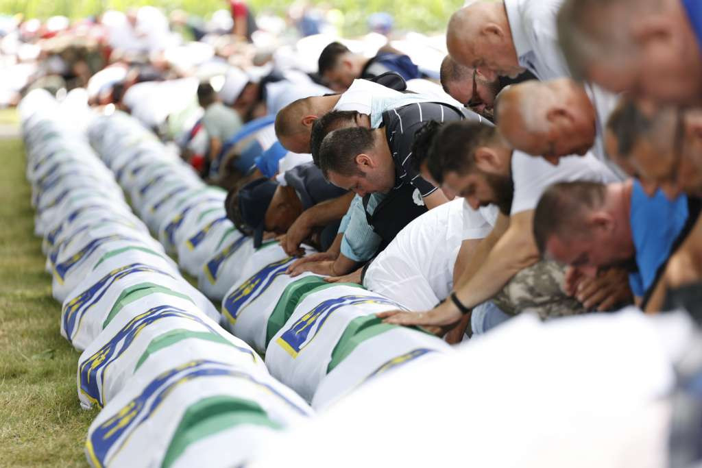 Fazlić: Posmrtni ostaci 29 žrtava genocida u Srebrenici spremni za ukop 11. jula