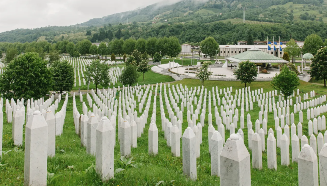 Obilježena 30. godišnjica genocida u Srebrenici, ukopano sedam žrtava