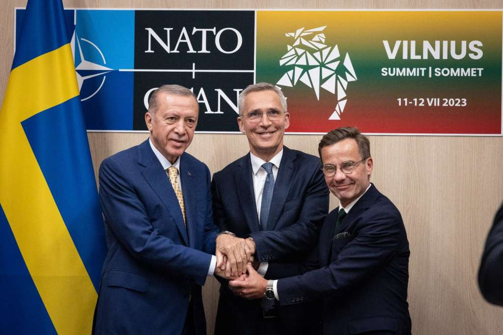 "Pratimo situaciju na sjeveru Kosova, pozivamo Beograd i Prištinu na deeskalaciju"