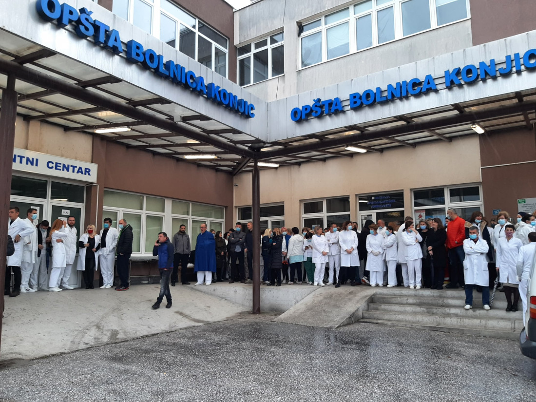 Štrajku uposlenika Doma zdravlja Konjic pridružili se i ljekari  