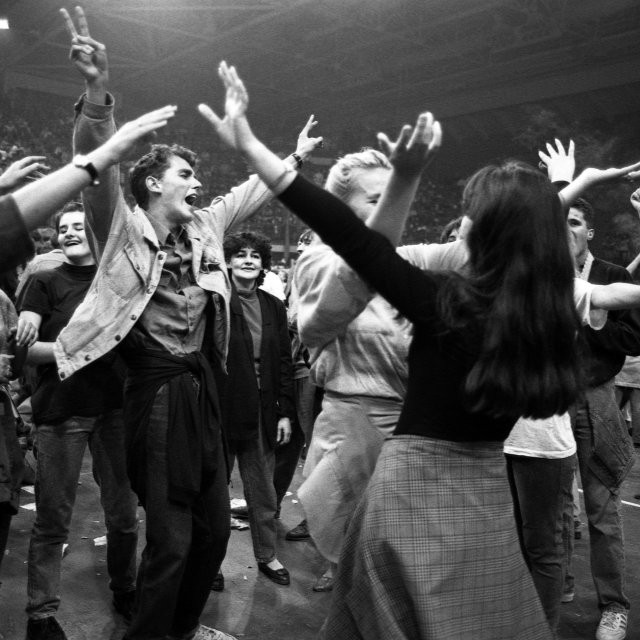 Večeras izložba fotografija Milomira Kovačevića Strašnog "Koncert za mir, Zetra, 28. 7. 1991., Sarajevo"