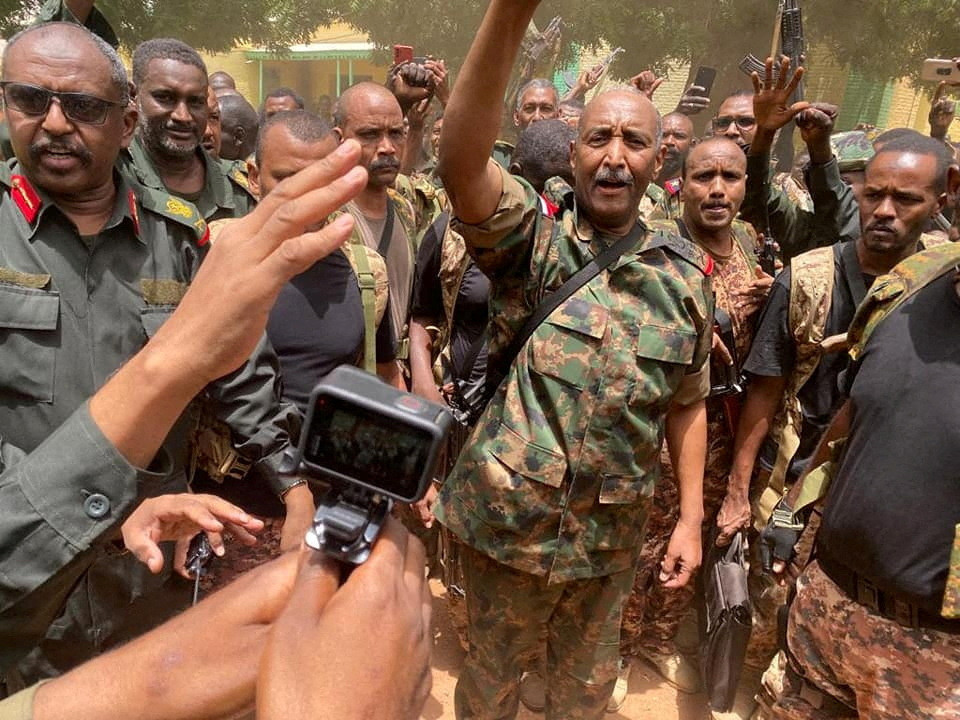 Šef sudanske vojske se pojavio u javnosti nakon 130 dana