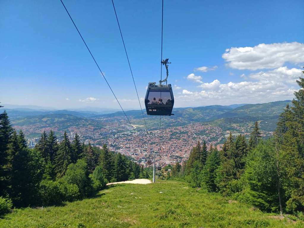 U BiH umjereno oblačno i sunčano vrijeme, dnevne temperature od 18 do 29 stepeni