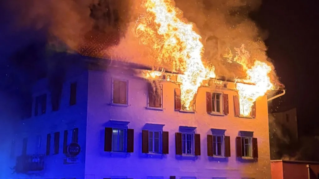 Pet osoba nestalo nakon požara u restoranu u Švicarskoj