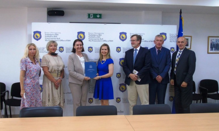 Tadić razgovarala s predstavnicima SAD-a o borbi protiv trgovine ljudima u BiH