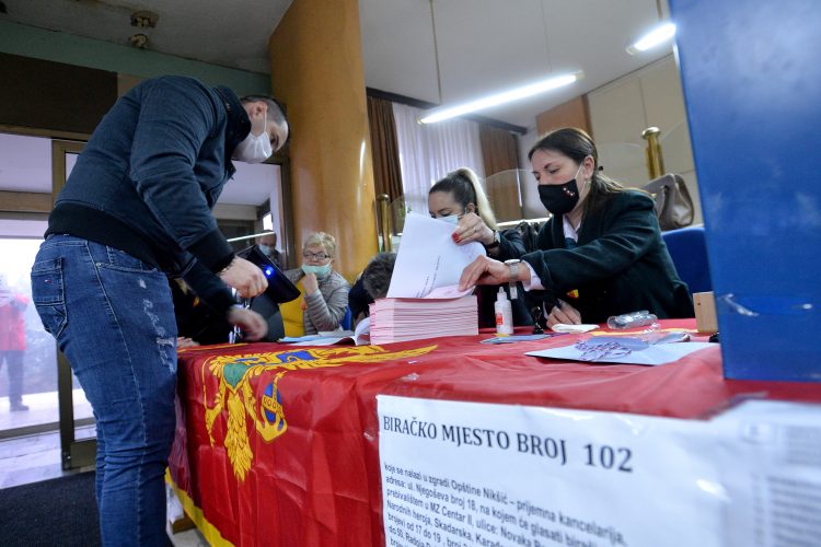 Nikšić: Odziv 78 posto birača