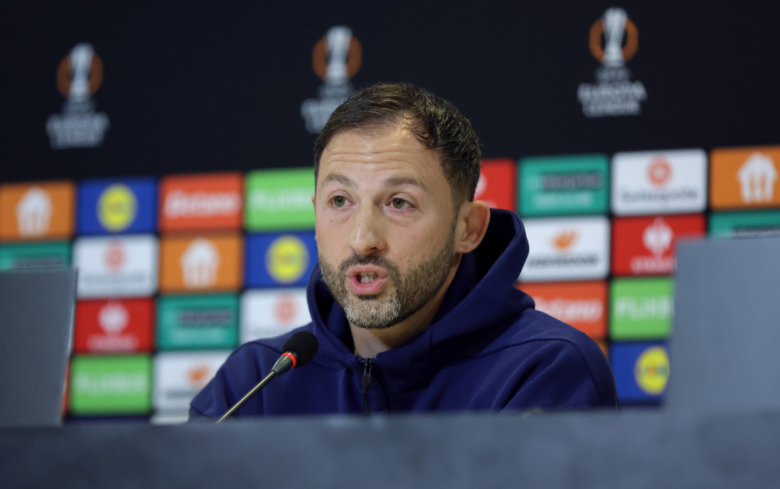 Fenerbahce raskinuo saradnju s trenerom Tedescom i sportskim direktorom Ozekom