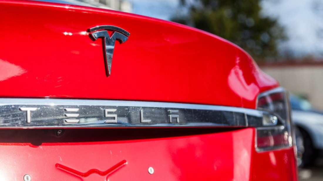 Tesla u 2022. godini prodala rekordnih 1,3 miliona električnih vozila