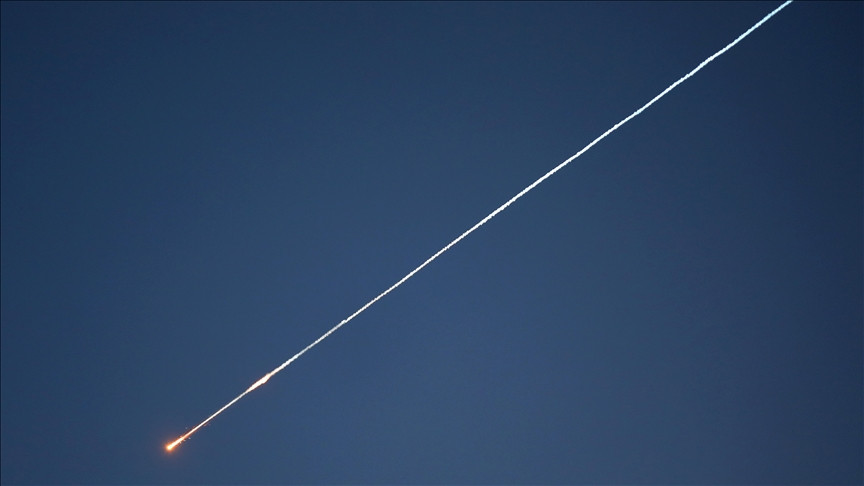 UAE tvrdi da je presretnuto 16 raketa i 42 drona iz Irana