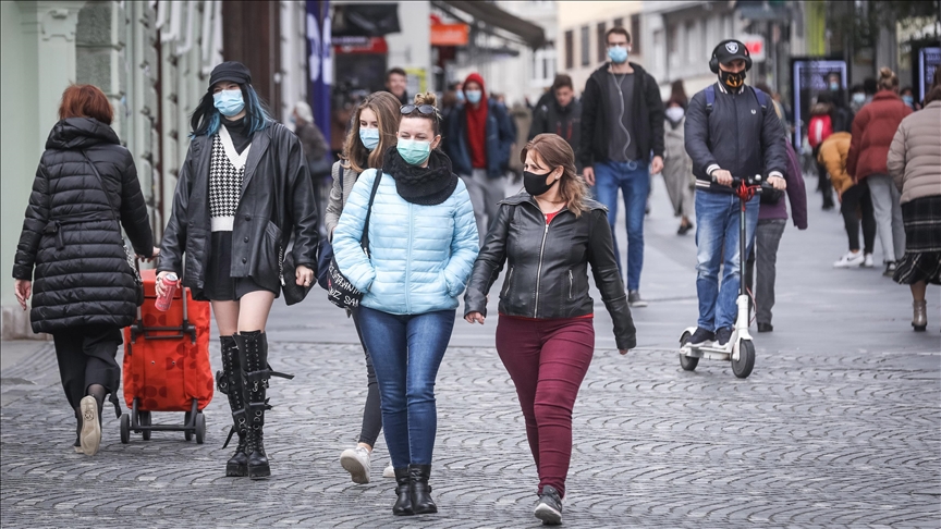 U Sloveniji ukinuta većina mjera uključujući covid potvrde