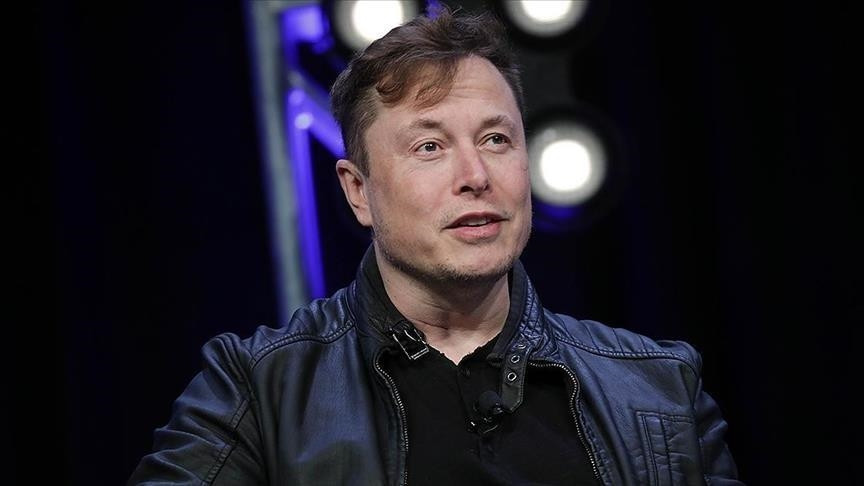 Musk kaže da će umjetna inteligencija i humanoidni roboti eliminirati siromaštvo i učiniti rad opcionalnim