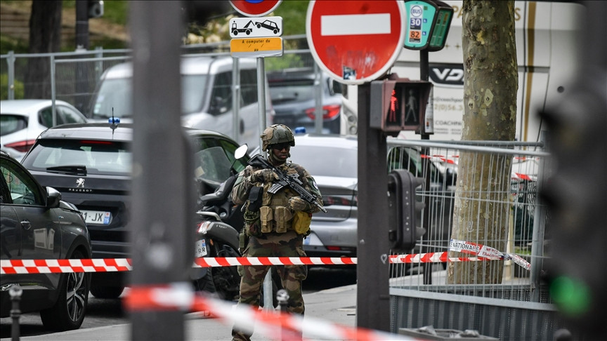 Muškarac nožem povrijedio tri žene na liniji metroa u Parizu