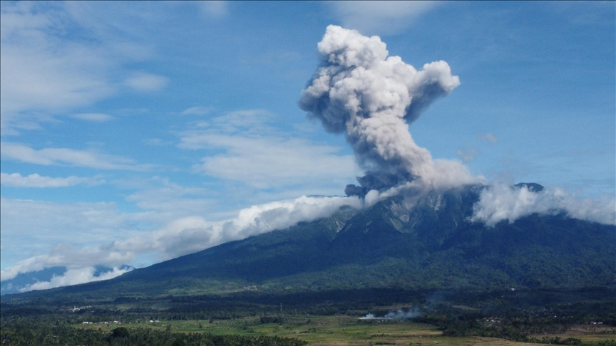 Indonezijski vulkan Merapi ponovo eruptirao: Pepeo i dim prekrili nebo iznad Sumatre