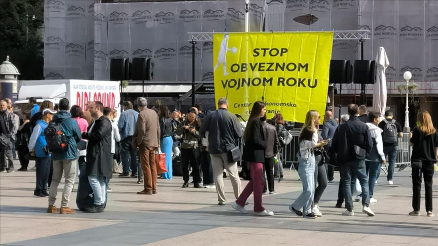 Protest protiv obaveznog vojnog roka u Hrvatskoj: "Nismo topovsko meso"