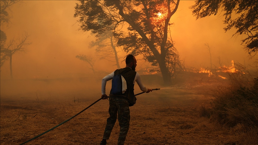 Grčka: Požari u popularnim turističkim regijama