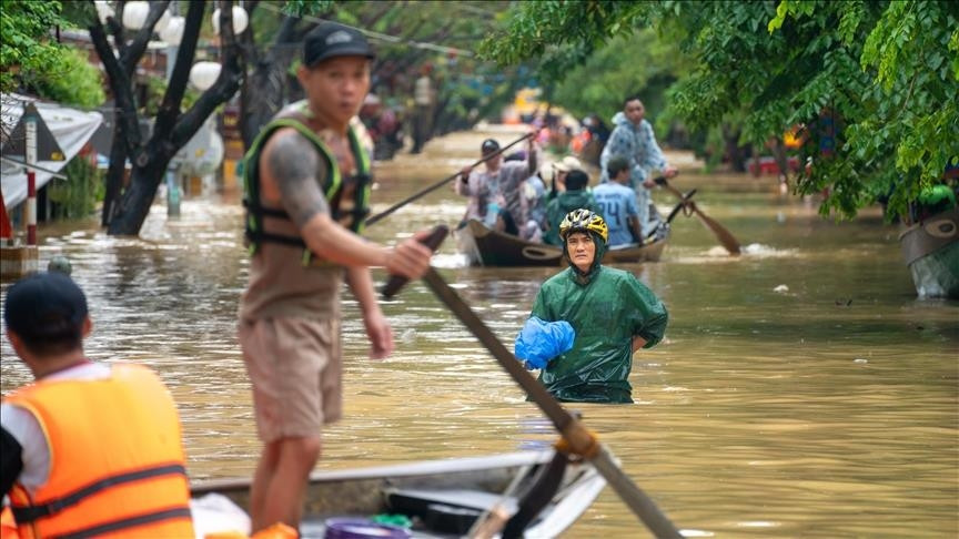 Najmanje 41 osoba poginula u poplavama u Vietnamu, devet nestalih