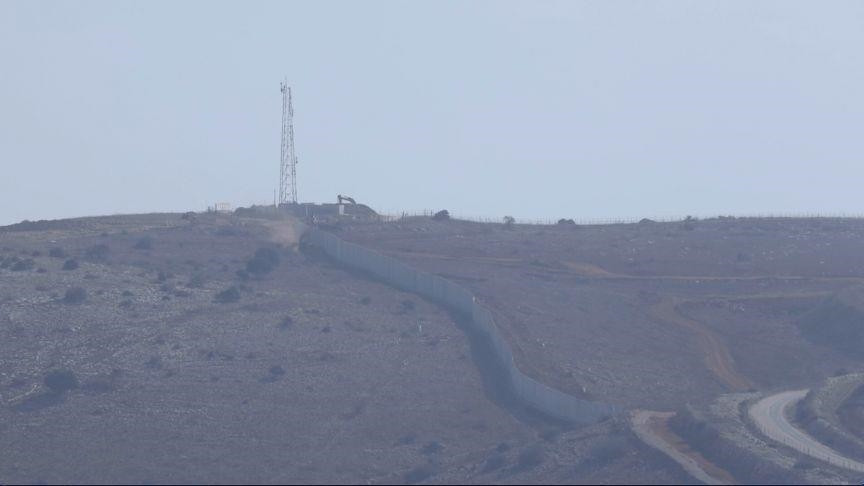 Izrael počeo gradnju betonskog zida na granici s Libanom