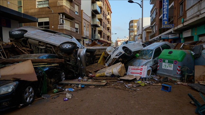 Španija: Tijela još uvijek zarobljena u automobilima nakon razornih poplava