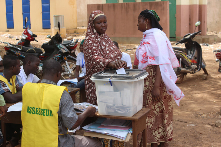 Građani Benina glasaju na izborima koji zatvaraju eru Patrica Talona