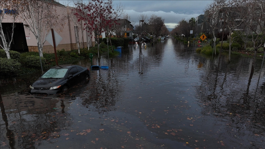 Obilne kiše izazvale poplave na ulicama Menlo Parka u Kaliforniji