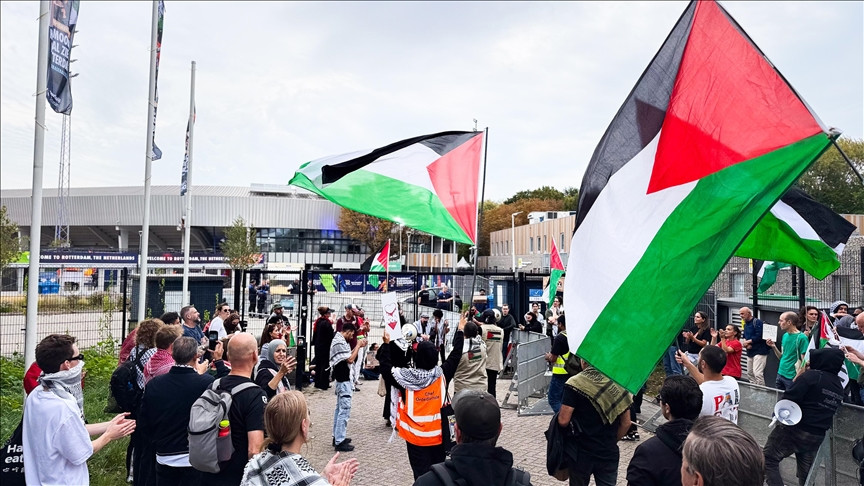 Palestinska zastava podignuta na 52 gradske vijećnice širom Francuske uprkos zabrani
