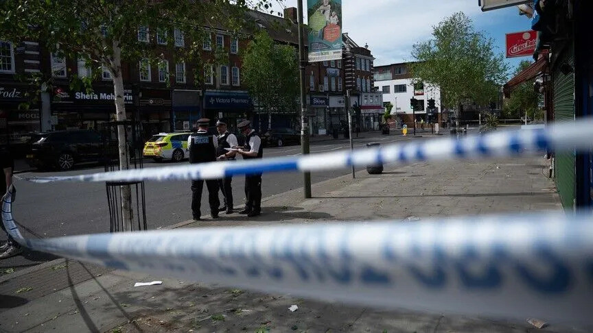 Četiri osobe hospitalizirane nakon napada nožem u centru Londona, uhapšena žena