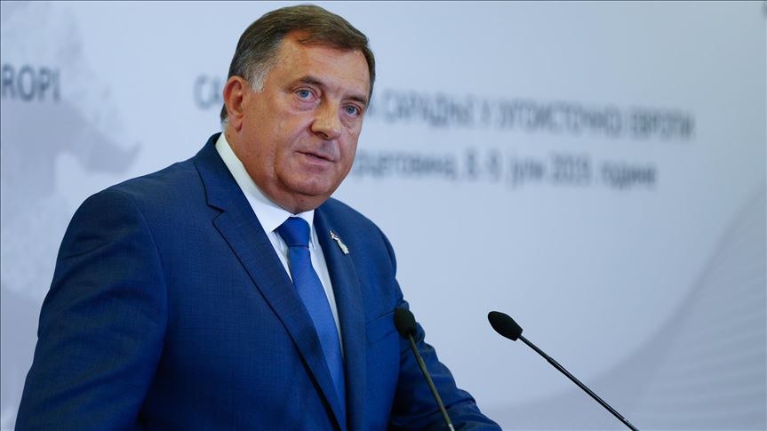 Dodik: RS se neće povući ni pedalj u političkoj borbi