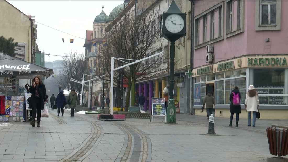 Budžetski korisnici u TK-u izlaze na proteste, traže isplatu 1.080 KM