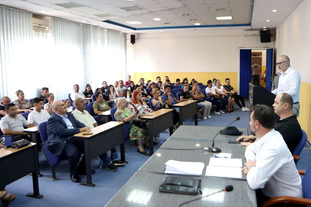 Nagrađen trud i uspjeh 50 srednjoškolaca romske i drugih nacionalnih manjina u TK