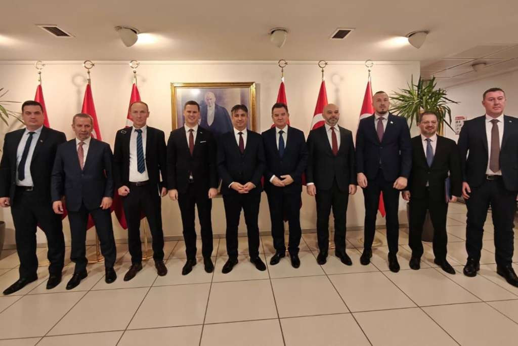 Kargo centar i Slobodna zona na aerodromu kao nova razvojna šansa Tuzlanskog kantona