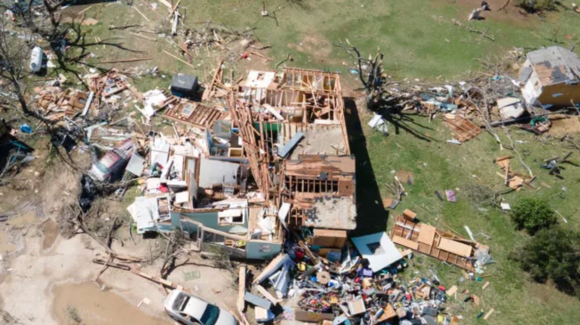 Tornado od 260 kilometara na sat uništio hiljadu kuća u SAD-u