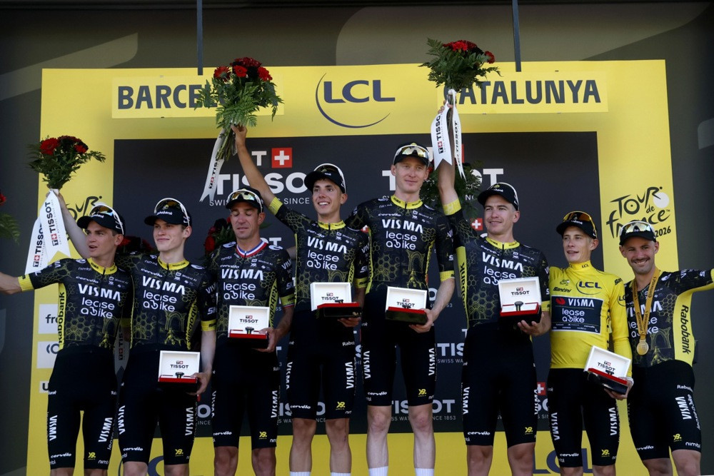 Počeo Tour de France, Vingegaard bolji od Pogačara na startu
