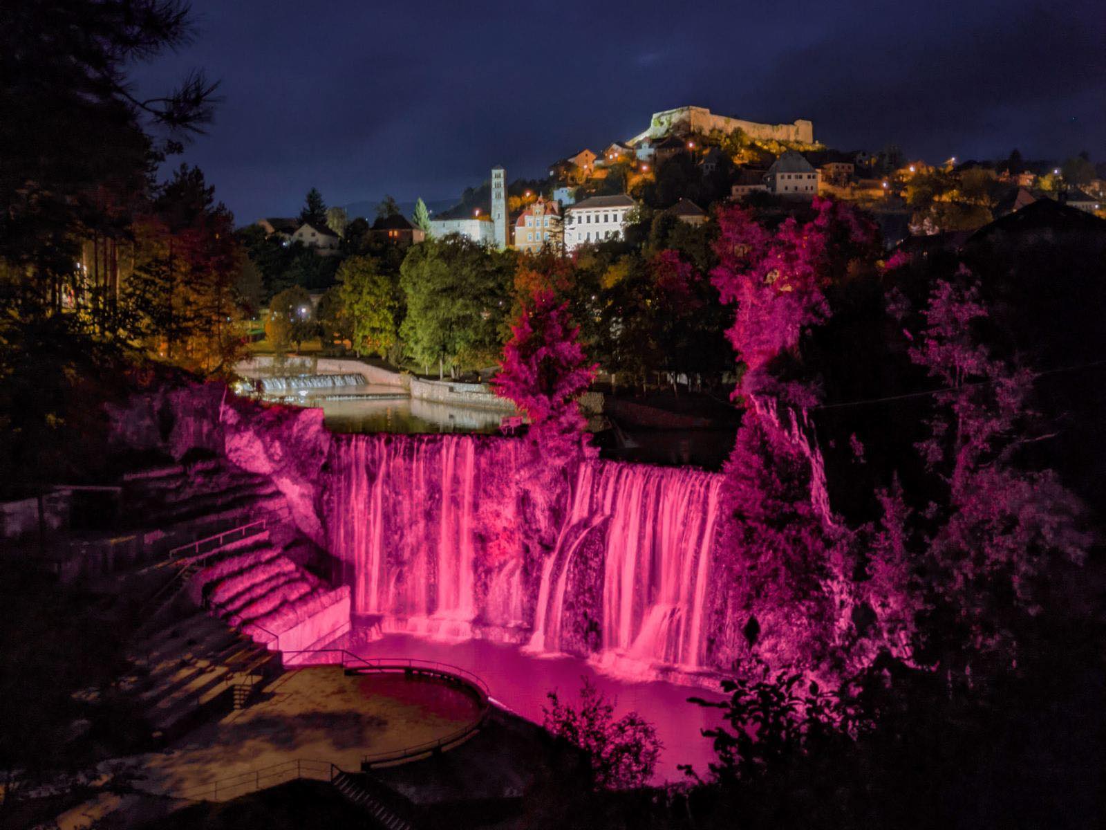 BiH obojena u pink, počinje mjesec borbe protiv karcinoma dojke