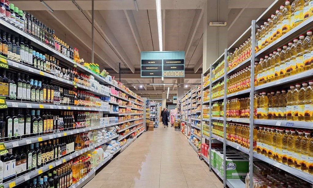 Promet trgovaca na malo u februaru porastao 12 posto