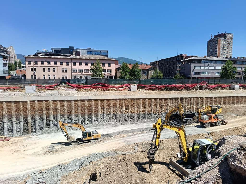 Izgradnjom modernog kompleksa u Zenici vrijednog 100 miliona KM Trg rudara dobija novi izgled