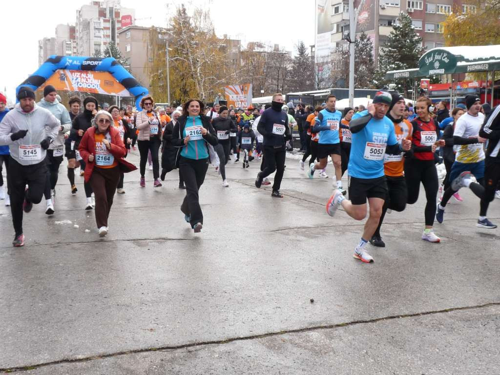 "Uz nju, za njenu slobodu" - Zenica uz trku solidarnosti domaćin kampanje "16 dana aktivizma"