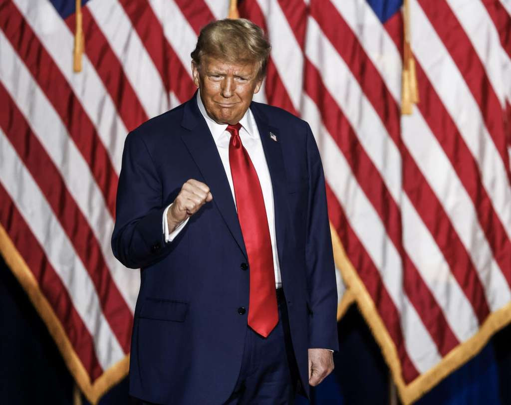 Velika pobjeda Trumpa na republikanskim izborima u Iowi