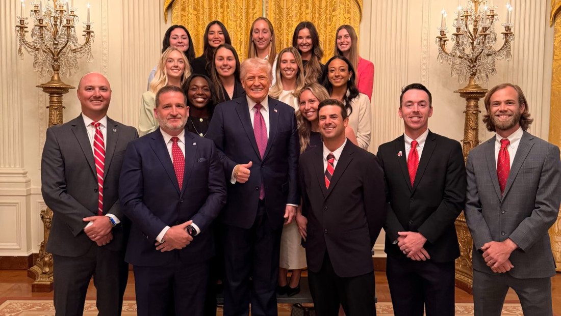 "Slika vrijedi hiljadu riječi": Sporna fotografija Trumpa i ženskog teniskog tima izazvala kontroverze