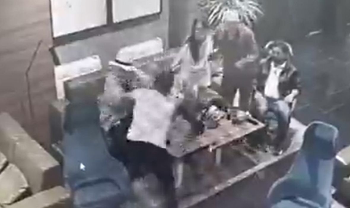 VIDEO / Priveden Dragan Bjelogrlić zbog napada na Predraga Antonijevića