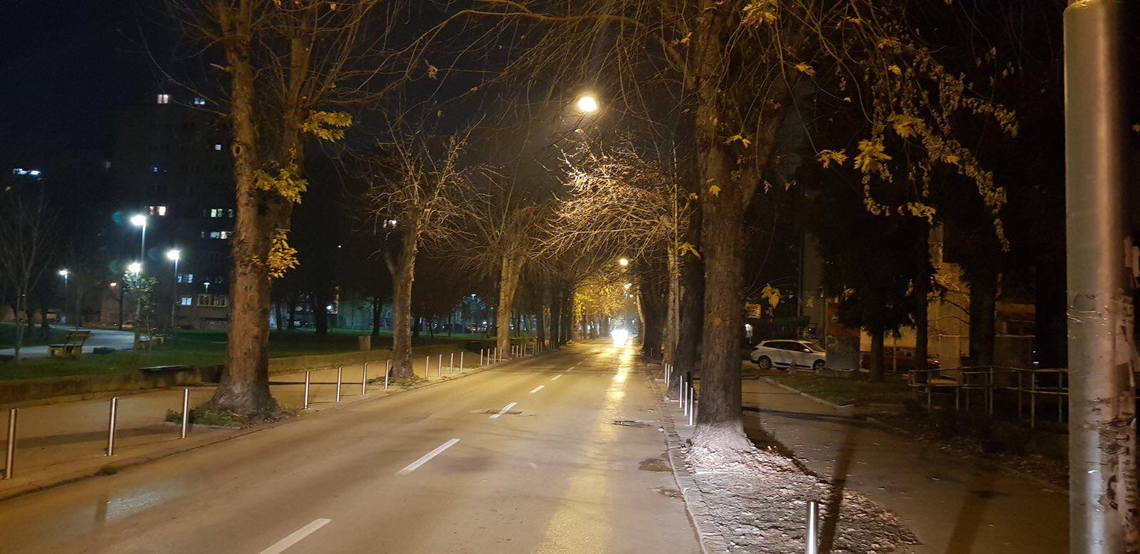 Tuzla noću u doba koronavirusa