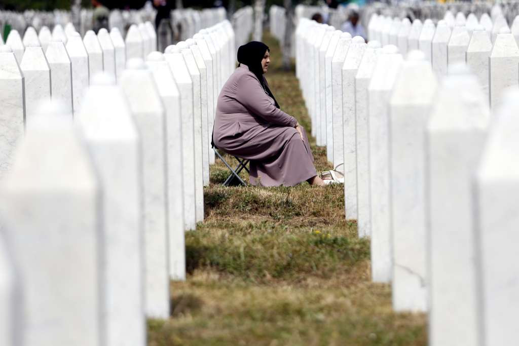 Udruženja žrtava: Mladić je umro, ali odgovornost za genocid i zločine ostaje
