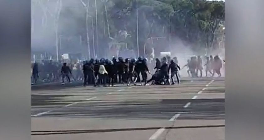 Tuča navijača Rome i Lazija, policija koristila suzavac
