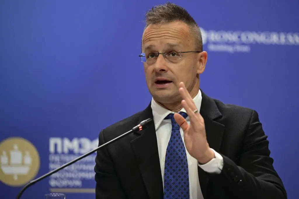 Szijjarto optužio Ukrajinu za napad na naftovod koji vodi prema Mađarskoj